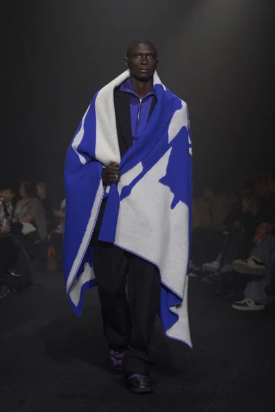 Look 33